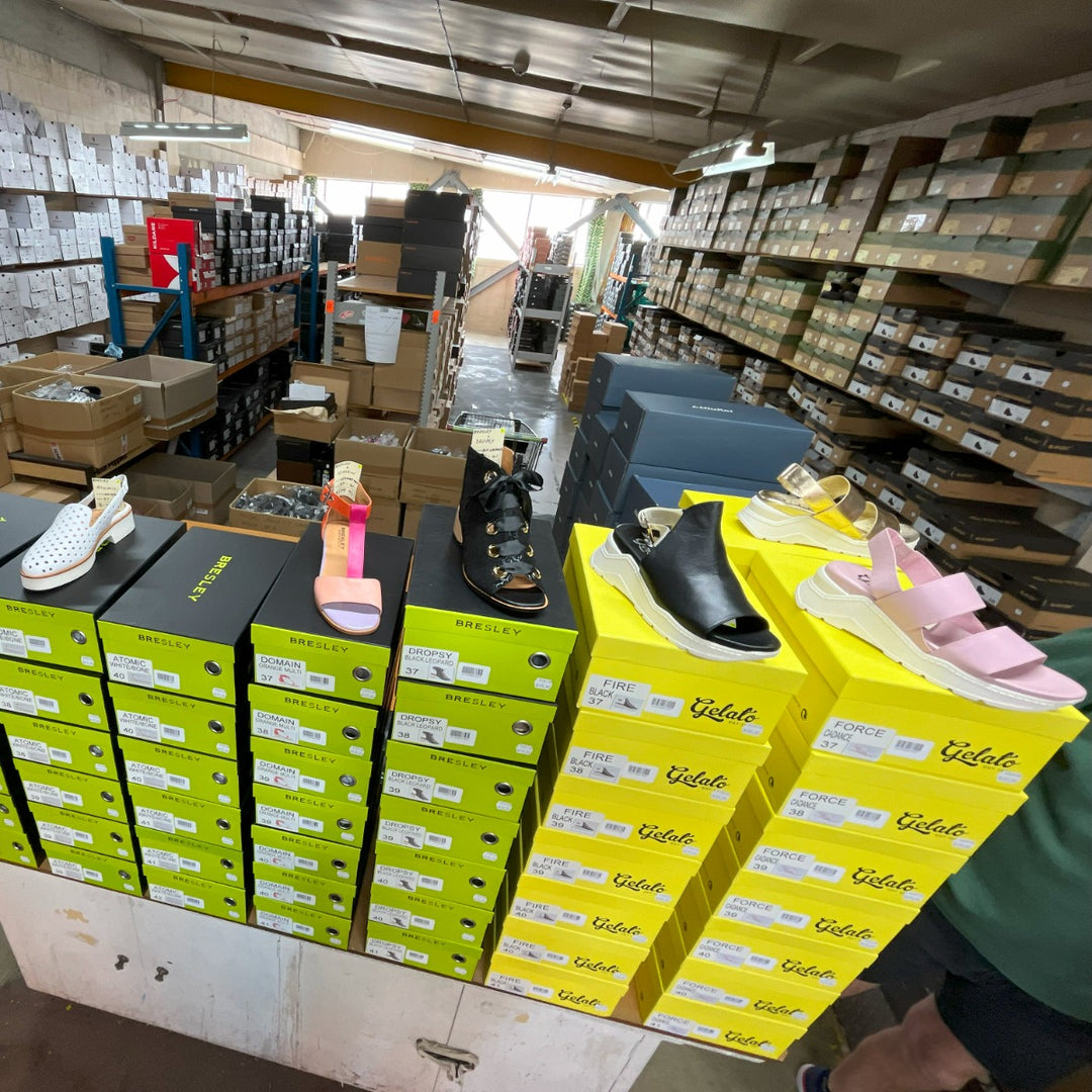Unpacking new Bresley and Gelato!