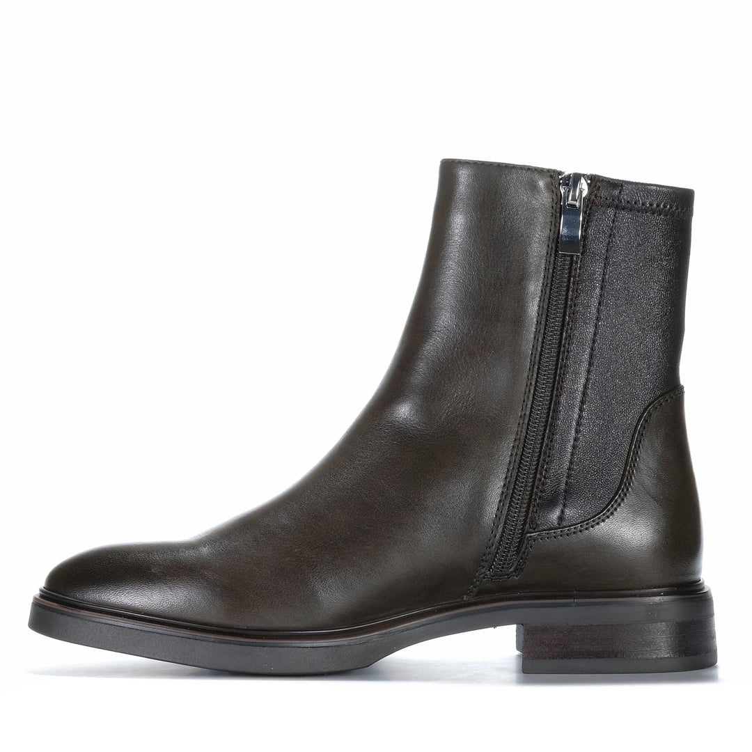 EOS Blair Dark Olive