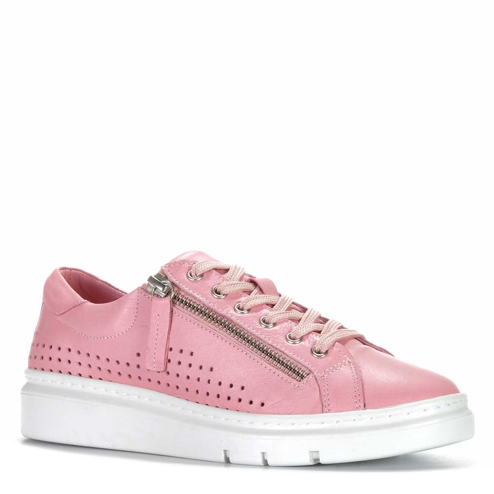 Rilassare Treaty Womens Sneakers