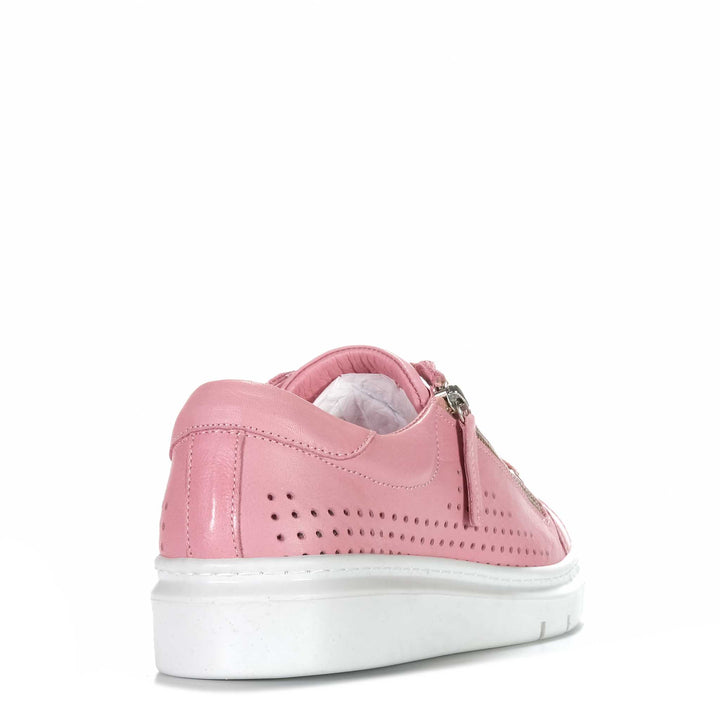 Rilassare Treaty Womens Sneakers