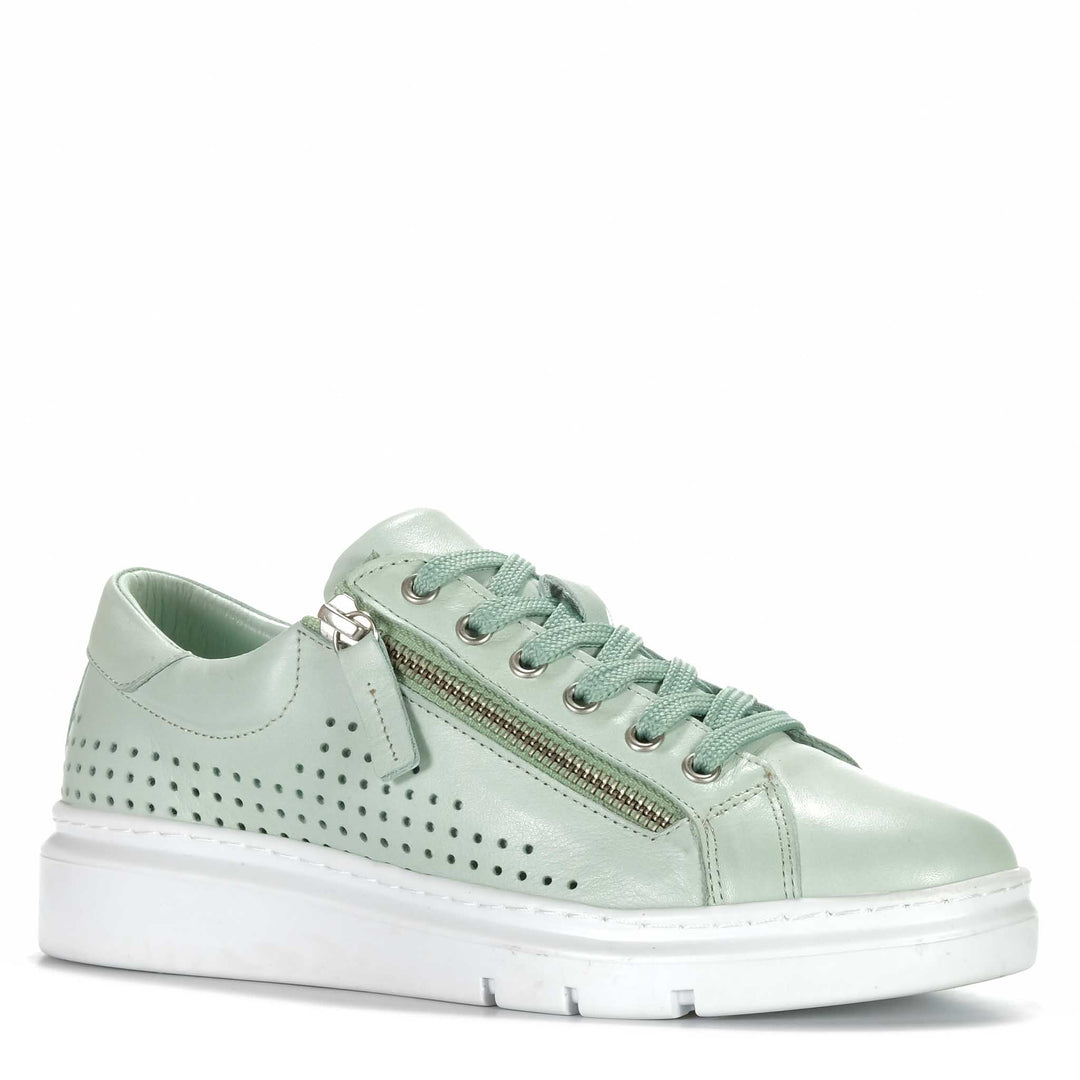 Rilassare Treaty Womens Sneakers