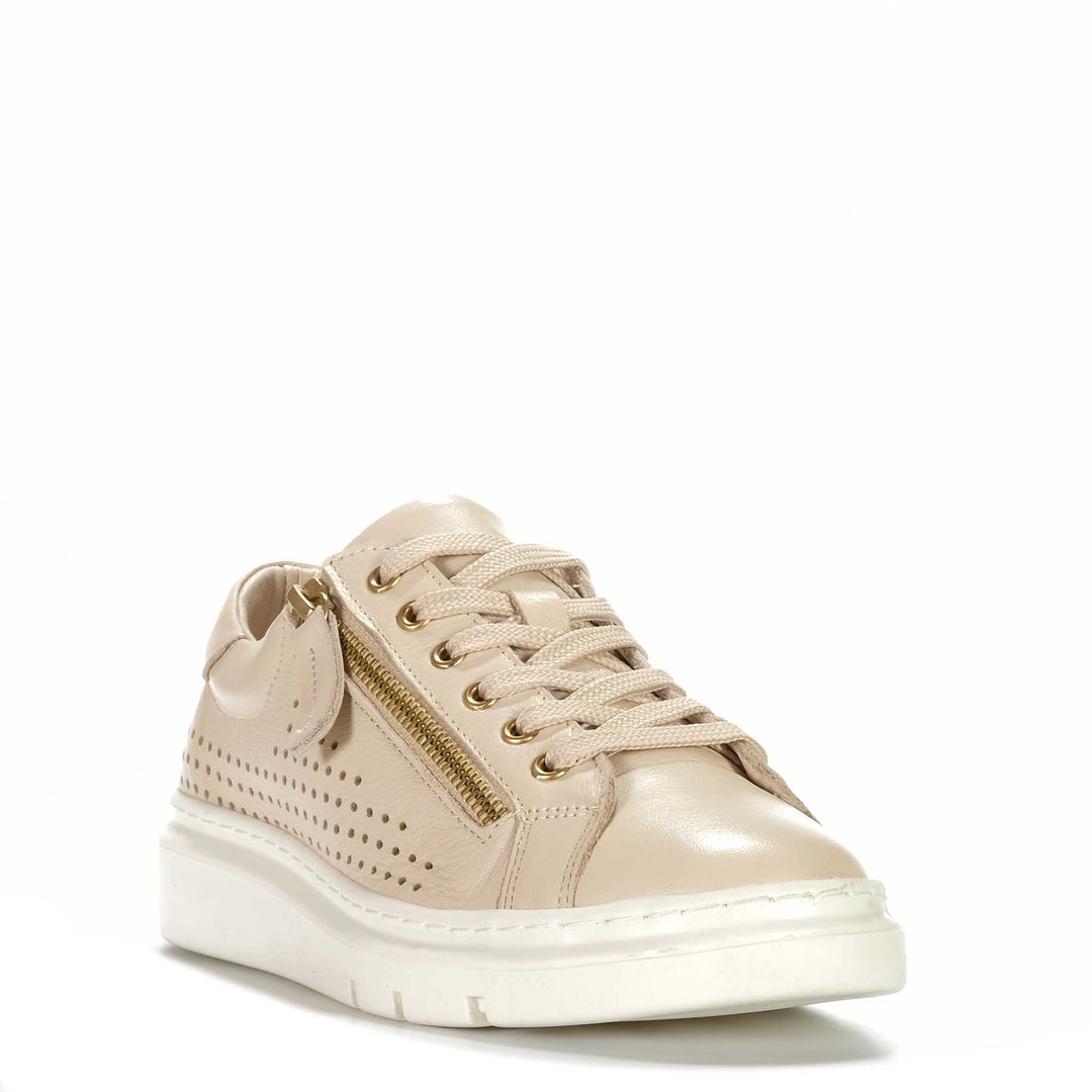 Rilassare Treaty Womens Sneakers